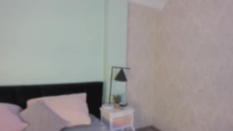 Snapshot of evaa_stevens chatting on 11-06-25, 12:06 julieth online show from 11-06-25, 12:06