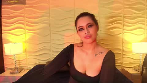 evaafoxxy_ online show from 10-13-25, 12:05