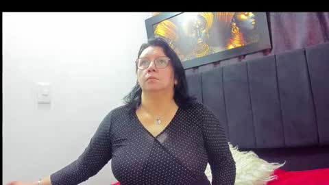 Snapshot of evaaross chatting on 09-30-25, 02:11 Eva online show from 09-30-25, 02:11