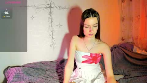 Hi Im Eva - welcome to my room online show from 11-25-25, 04:18
