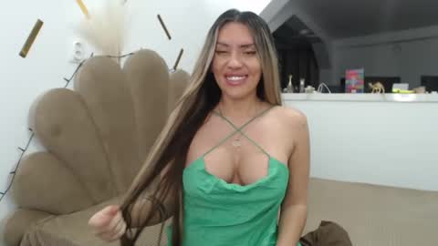 EvaBomb online show from 12-11-24, 11:32
