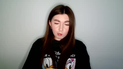 Snapshot of evachaturbatte chatting on 05-20-26, 06:03 Evachaturbatte online show from 05-20-26, 06:03