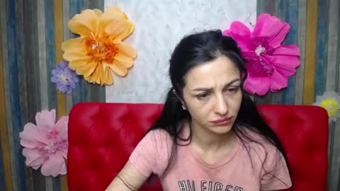 Snapshot of evaclarkk chatting on 05-06-26, 05:25 EvaClarkk online show from 05-06-26, 05:25
