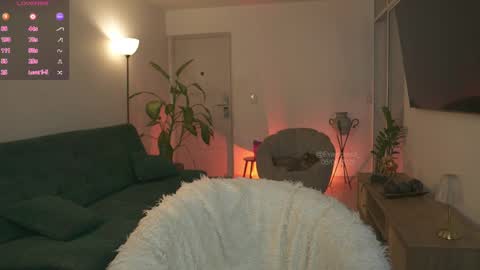 Snapshot of evajacksss_ chatting on 06-05-26, 10:48 evajacksss_ online show from 06-05-26, 10:48