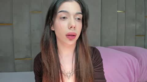 Snapshot of evalims chatting on 04-02-26, 03:42 EVA online show from 04-02-26, 03:42