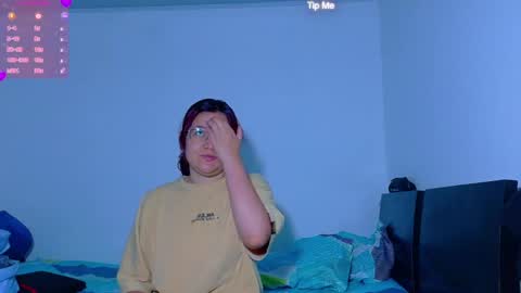 Snapshot of evaluna_02 chatting on 06-04-26, 11:49 evaluna_02 online show from 06-04-26, 11:49
