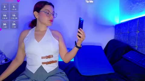 Snapshot of evaluna_02 chatting on 07-20-26, 01:02 evaluna_02 online show from 07-20-26, 01:02