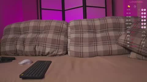 Snapshot of evalusion chatting on 02-14-26, 07:10 Eva online show from 02-14-26, 07:10