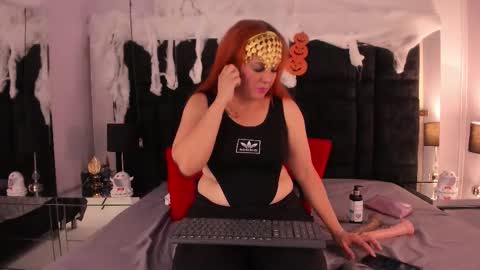 Eva  online show from 10-18-25, 01:01