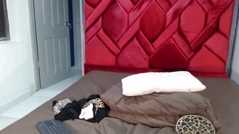 Eva Mills online show from 02-16-25, 02:54