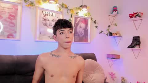 Evan voss  help me get 200 likesindependent model online show from 04-19-26, 08:22