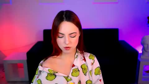 Snapshot of evanellson chatting on 12-20-25, 06:37 Eva online show from 12-20-25, 06:37