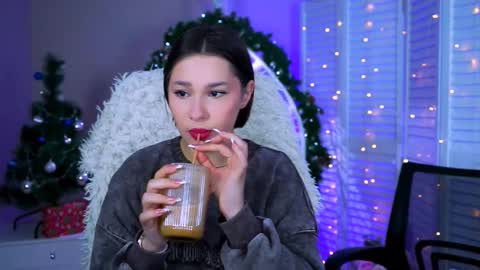 Snapshot of evanellson chatting on 01-10-26, 01:02 Eva online show from 01-10-26, 01:02