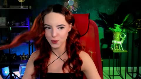 Snapshot of evanellson chatting on 01-11-26, 05:23 Eva online show from 01-11-26, 05:23