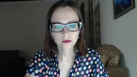 Snapshot of evangeline06 chatting on 06-22-26, 08:11 YourMistress online show from 06-22-26, 08:11