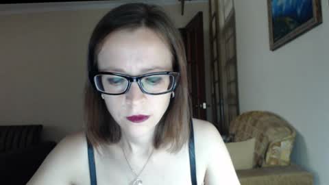 Snapshot of evangeline06 chatting on 07-02-26, 08:42 YourMistress online show from 07-02-26, 08:42
