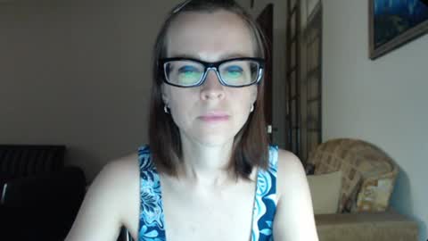 Snapshot of evangeline06 chatting on 07-09-26, 09:02 YourMistress online show from 07-09-26, 09:02