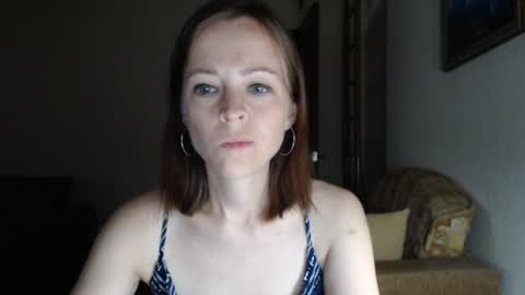 Snapshot of evangeline06 chatting on 07-20-26, 10:39 YourMistress online show from 07-20-26, 10:39