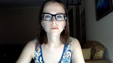 Snapshot of evangeline06 chatting on 07-27-26, 09:05 YourMistress online show from 07-27-26, 09:05