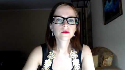 Snapshot of evangeline06 chatting on 07-28-26, 08:54 YourMistress online show from 07-28-26, 08:54