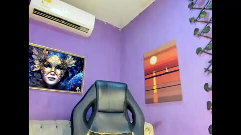 Snapshot of evangely15 chatting on 11-07-25, 11:43 evangely online show from 11-07-25, 11:43