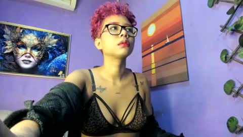 Snapshot of evangely15_ chatting on 11-09-25, 11:41 evangely15_ online show from 11-09-25, 11:41