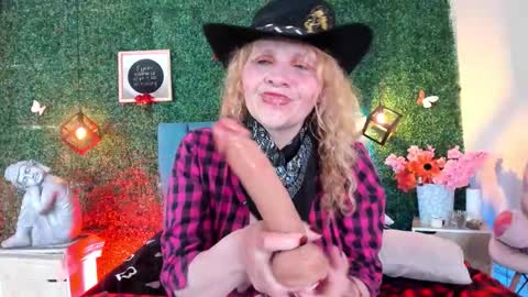  Evangelyne  online show from 02-27-26, 08:53