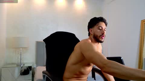 E V A N S online show from 03-24-26, 12:15