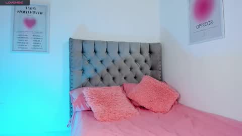 Eva Olimpo online show from 11-06-25, 08:21