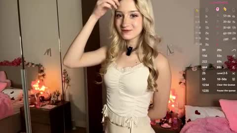 Eva online show from 12-17-25, 08:31