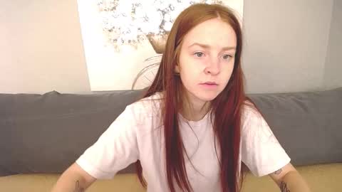 Snapshot of evarey_ chatting on 09-13-25, 04:23 Adelina online show from 09-13-25, 04:23