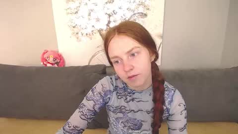 Snapshot of evarey_ chatting on 09-24-25, 04:16 Adelina online show from 09-24-25, 04:16