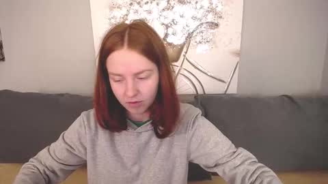 Snapshot of evarey_ chatting on 10-06-25, 04:21 Adelina online show from 10-06-25, 04:21