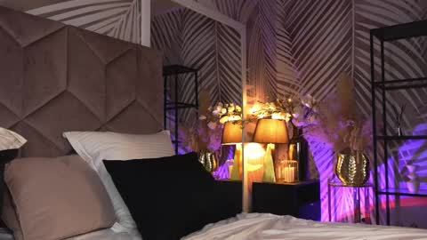 EvaRhea online show from 04-07-26, 02:56