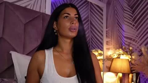 EvaRhea online show from 06-04-26, 02:50