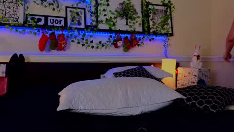 Eva online show from 12-09-24, 10:32