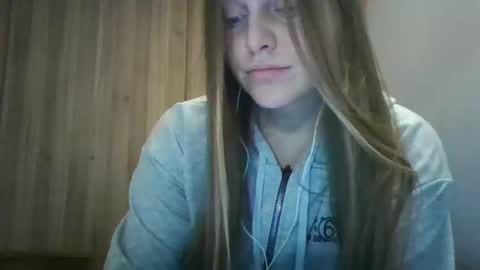 Snapshot of evasapples2026 chatting on 01-15-26, 07:06 evasapples2026 online show from 01-15-26, 07:06