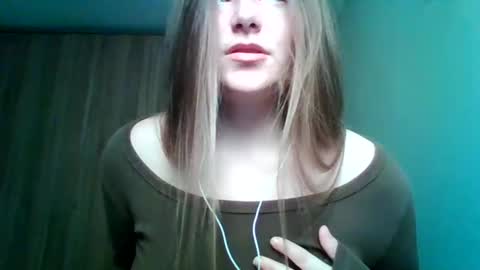 evasapples2026 online show from 05-20-26, 08:26