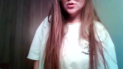 evasapples2026 online show from 06-08-26, 10:43