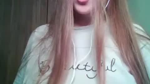 evasapples2026 online show from 06-13-26, 08:40