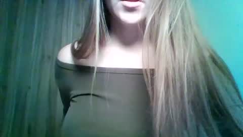 evasapples2026 online show from 06-14-26, 02:19