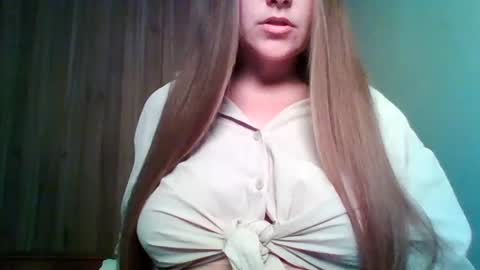 evasapples2026 online show from 06-25-26, 03:16
