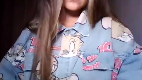 evasapples2026 online show from 07-31-26, 09:47