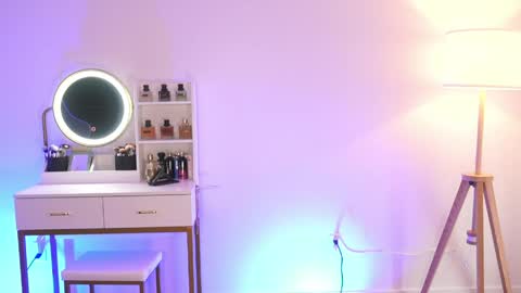 EVA SAVAGEIm recovering from surgery. Ill see you in a couple of weeks. online show from 04-10-26, 05:50