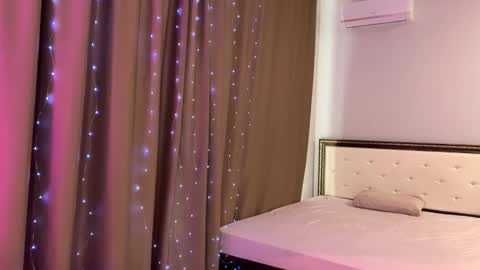 Eva online show from 10-27-25, 10:08