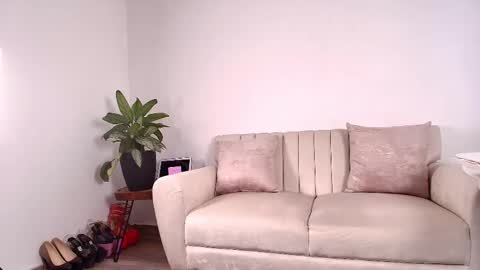  EVA LUNA online show from 02-25-25, 08:30