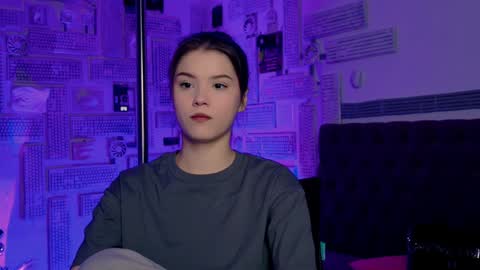 Eva  next stream -  - 1600 UTC2000  online show from 02-01-25, 12:05