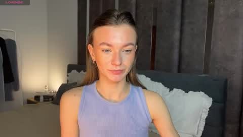 Snapshot of evatoniz chatting on 01-12-26, 01:00 Eva online show from 01-12-26, 01:00