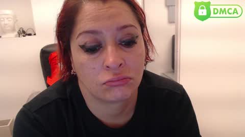Snapshot of evatwiss chatting on 10-10-25, 12:26 Eva Twiss online show from 10-10-25, 12:26