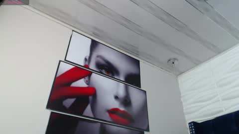 Snapshot of evawilliams_ chatting on 02-16-25, 07:26 Eva online show from 02-16-25, 07:26
